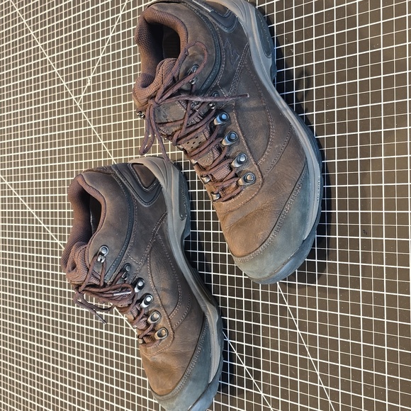 11.5 2E New Balance Hiking Boot Shoes EUC  MW978GT - Picture 2 of 12